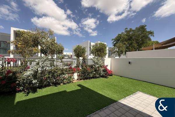 Vastu | Corner | Vacant | Close to Pool