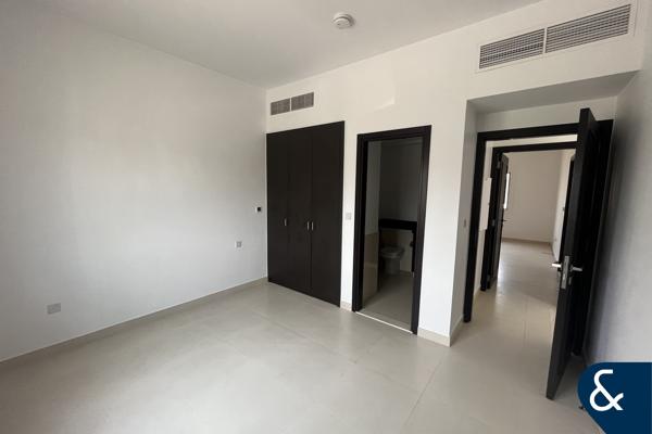 Single Row | Close to Pool | Landscaped