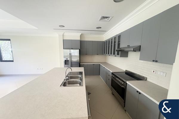Largest Layout | Private Pool | Single Row