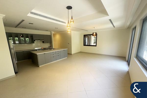 Largest Layout | Private Pool | Single Row