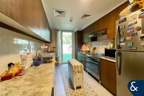 CORNER PLOT | GREAT LAYOUT | SINGLE ROW