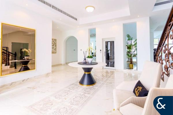 Luxurious | Burj Khalifa View | GCC only