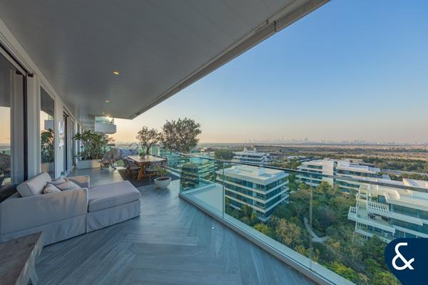 Penthouse | Magnificent Views | Upgraded