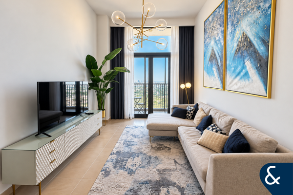 FURNISHED | HIGH QUALITY DESIGN | VACANT