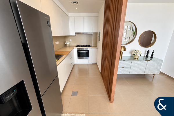 FURNISHED | HIGH QUALITY DESIGN | VACANT