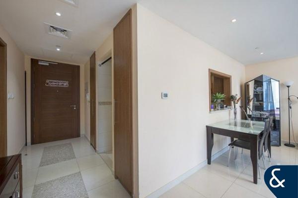 Skyline View | Furnished | Large Balcony