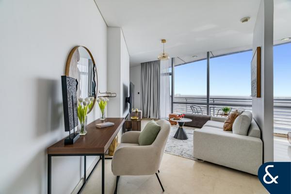 Beautifully Upgraded | Vacant Now | Balcony