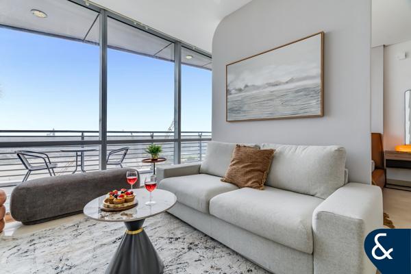 Beautifully Upgraded | Vacant Now | Balcony