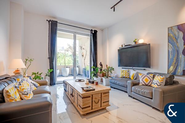 Two Bed I Fully Upgraded I VOT I Smart Home