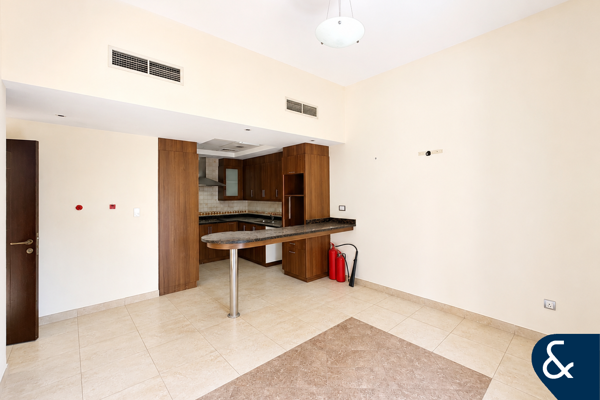 Vacant Now | Single Row | Internal Location.