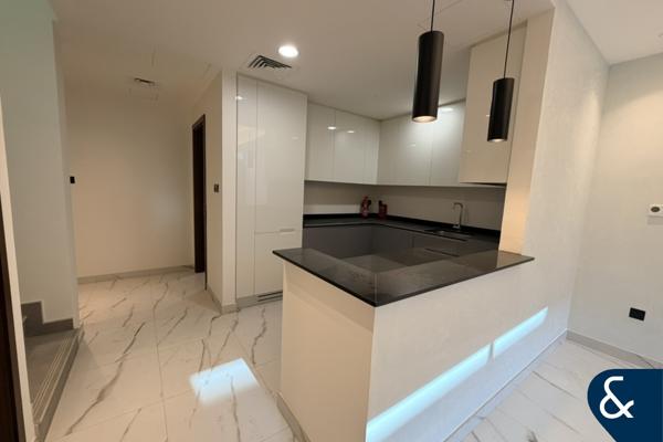 4 Beds | Upgraded | Gated Community | Vacant