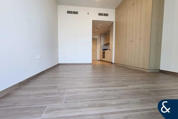 Furnished Studio | Vacant  | Modern