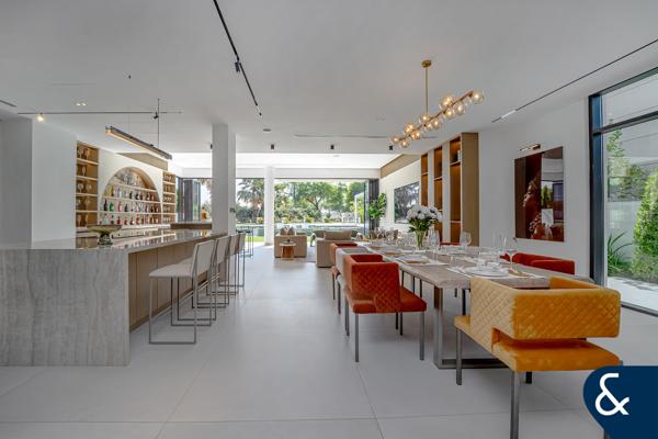 Upgraded | Remodelled 5 Bed | Golf Views