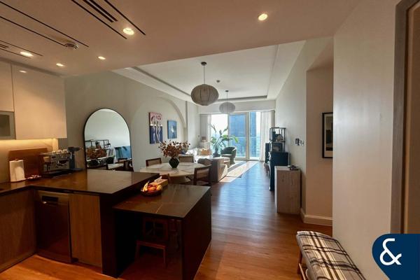 Upgraded | High Floor | Vacant On Transfer