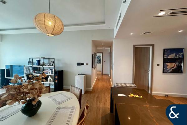 Upgraded | High Floor | Vacant On Transfer