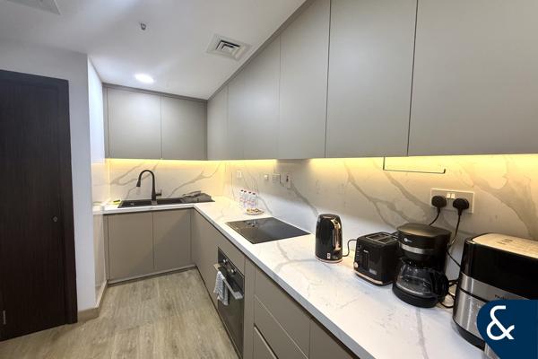 Upgraded | Fully Furnished | High Floor
