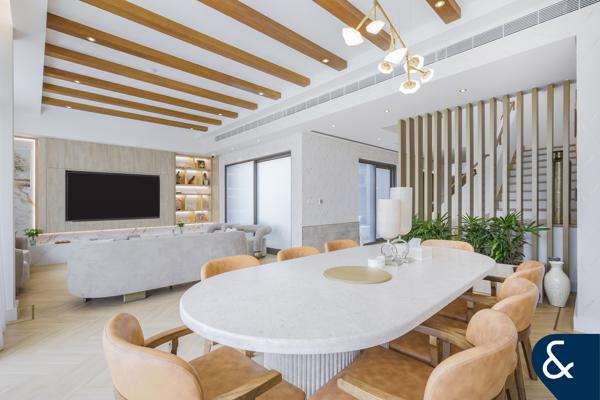 EXCLUSIVE | 5 BED | HUGE CORNER PLOT