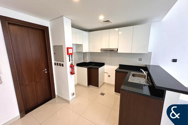 Vacant Now | High Floor | Modern Studio