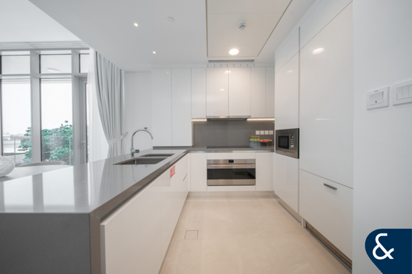 2 BED | LUXURIOUS | FURNISHED | BURJ VIEW