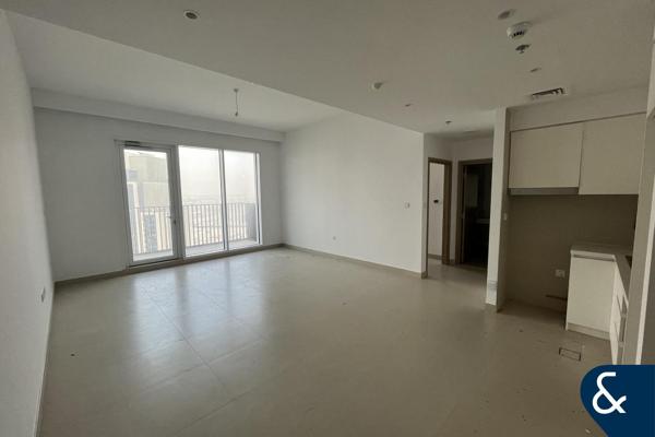 Largest 1 Bed | Vacant Now | Park View