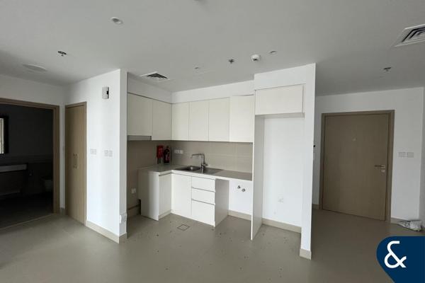 Largest 1 Bed | Vacant Now | Park View