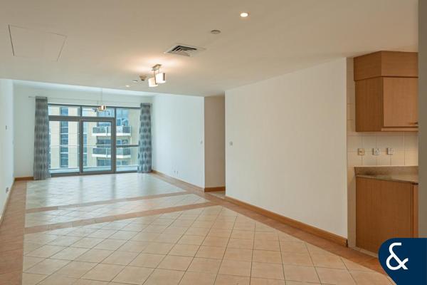 Marina Views | Large Layout | 2 + Maids