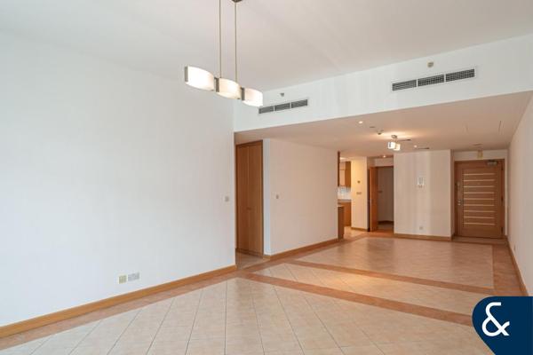 Marina Views | Large Layout | 2 + Maids