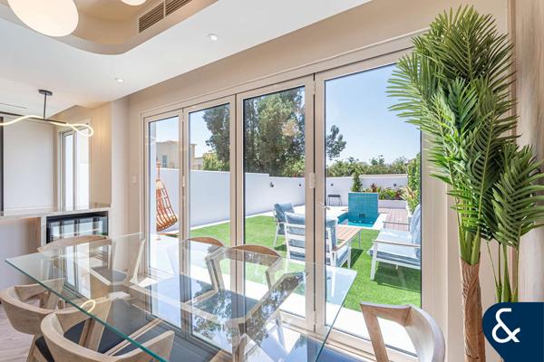 REDUCED | PRIVATE POOL | UPGRADED ONE OF ONE