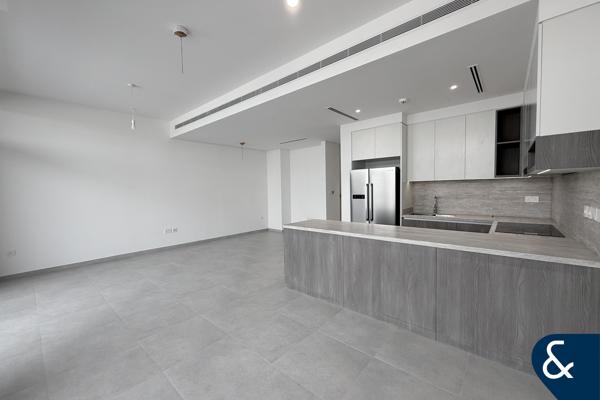 Park-Facing | Single Row | 3+ Bed maids