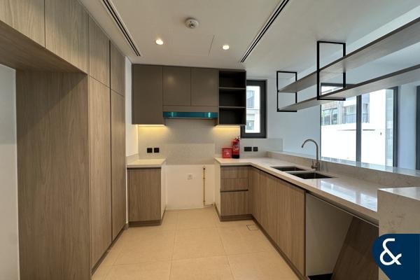 5 BED TWIN | CLOSE TO AMENITIES | VACANT