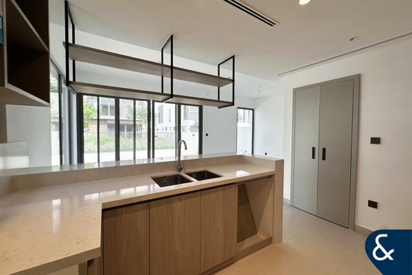 5 BED TWIN | CLOSE TO AMENITIES | VACANT