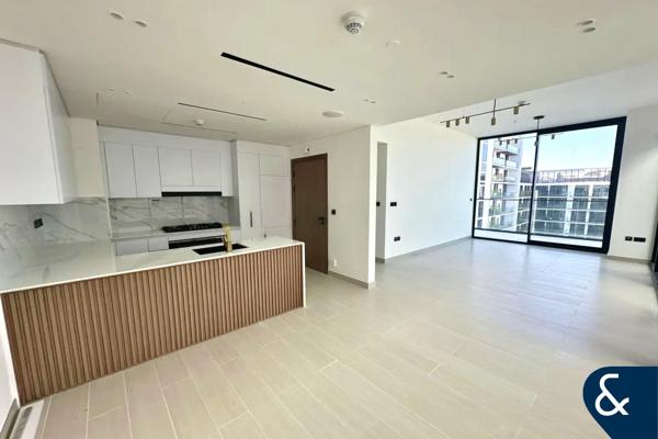 Private Pool | High Floor | Large Layout