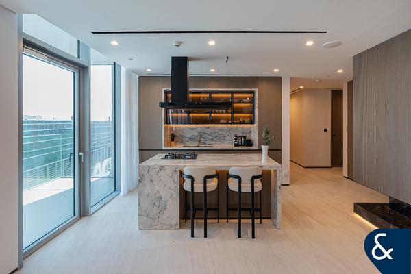 Luxury 4 Bedroom | 360 Views | Furnished