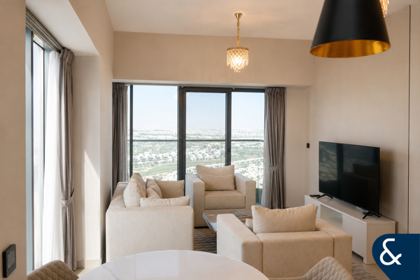 Furnished | Pool & Gym | Spacious | 2 Beds
