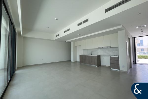 Park Backing | Middle Kitchen | Single Row