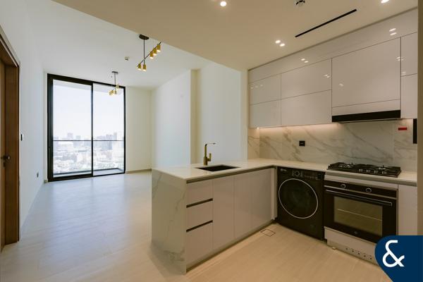 BRAND NEW | UNFURNISHED | PARK VIEW