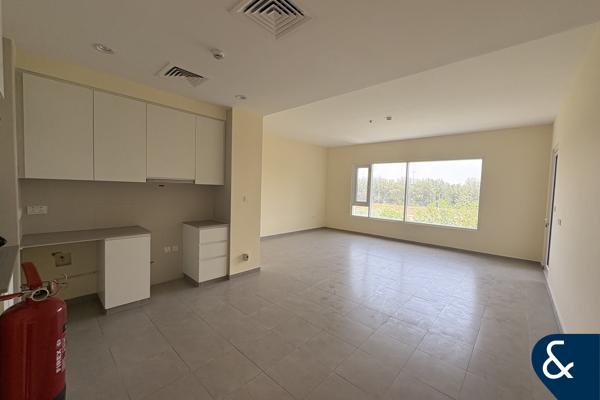 Vacant | Single Row | Well Positioned