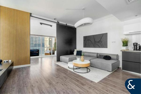 Large 1Bed | Luxury Upgrades | Lake Views