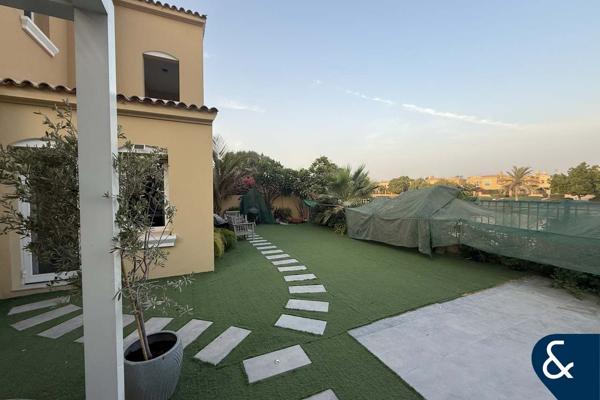 Lake View | Extended | Landscaped Garden