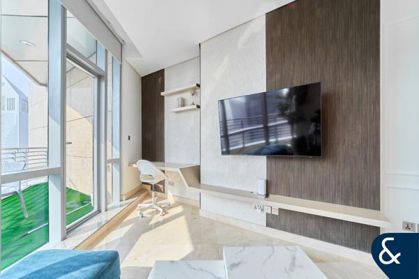 Studio | Upgraded | Furnished | Vacant