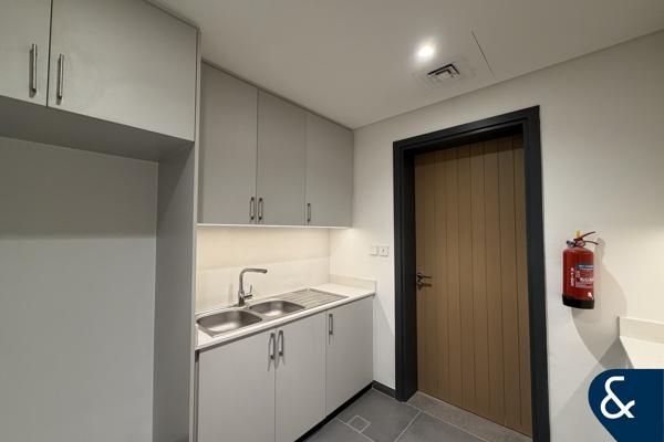 Brand New | 4 bed + Maids | Single-row