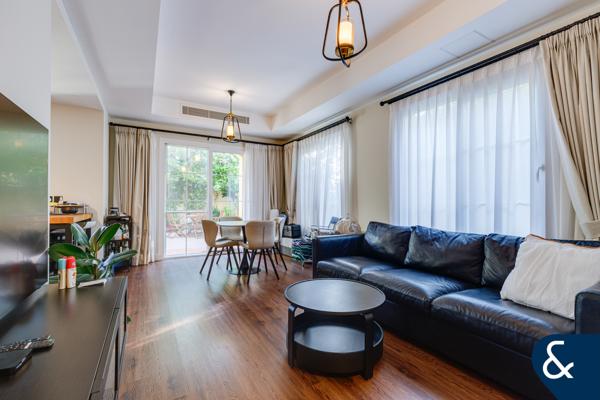 VACANT 4E | POOL AND PARK VIEWS | SPRINGS 1