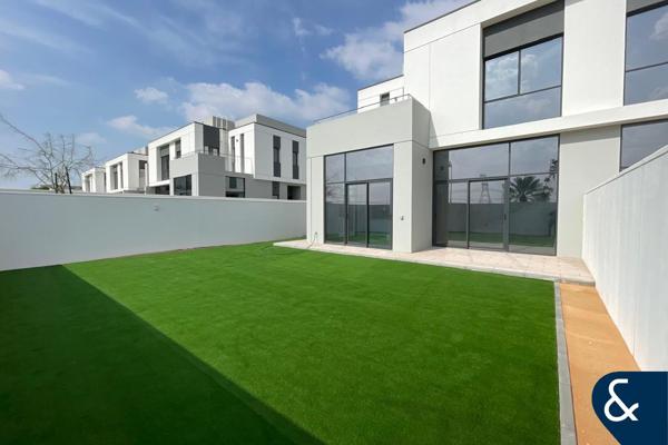 Nearby Amenities | Ready To View | 4 Beds