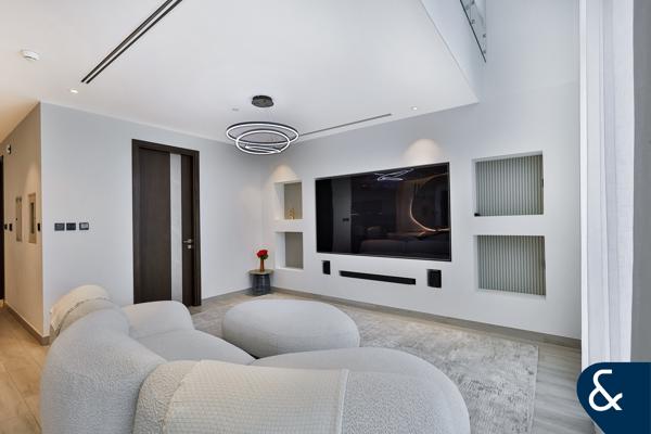 Unique 2-Bedroom Duplex | Penthouse | Turnkey