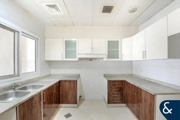 3 Plus Maids | Vacant | 2nd Living Room