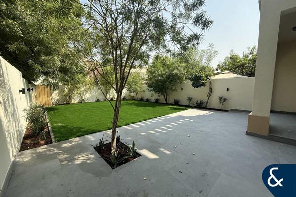 Fully Upgraded | 3M | Opposite Lake and Park