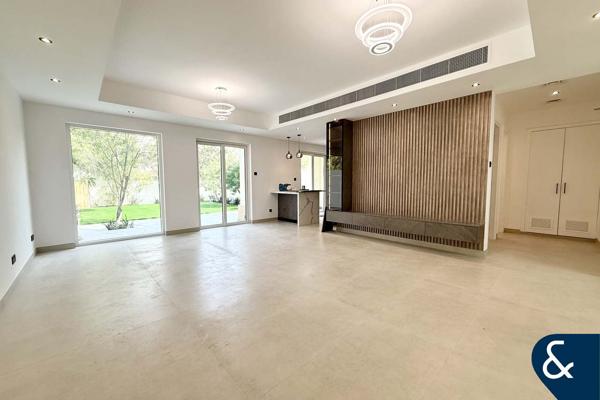 Fully Upgraded | 3M | Opposite Lake and Park