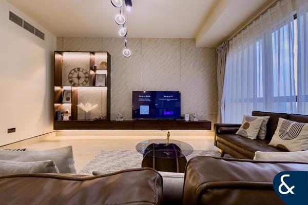 Two Bed | Sea View | Upgraded | Vacant