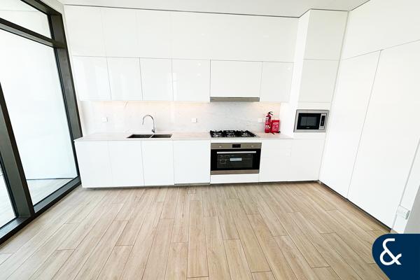 Burj + Creek Beach View | High Floor | VOT