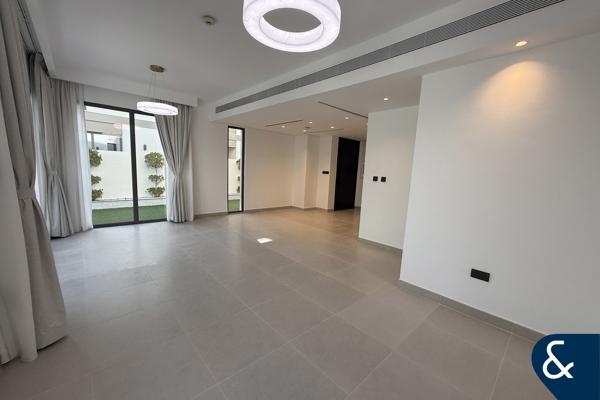 Renovated | Closed Kitchen | 4 Bedroom
